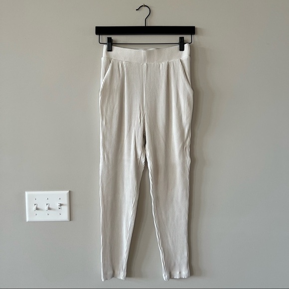 Heather Super High Rise Ribbed Leggings - Cream - Picture 5 of 7